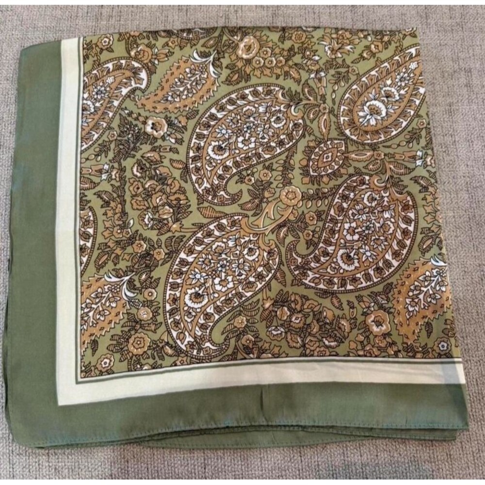 Green parsley pattern Square scarf